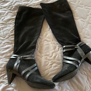 DKNT - SUEDE BOOTS - NEW